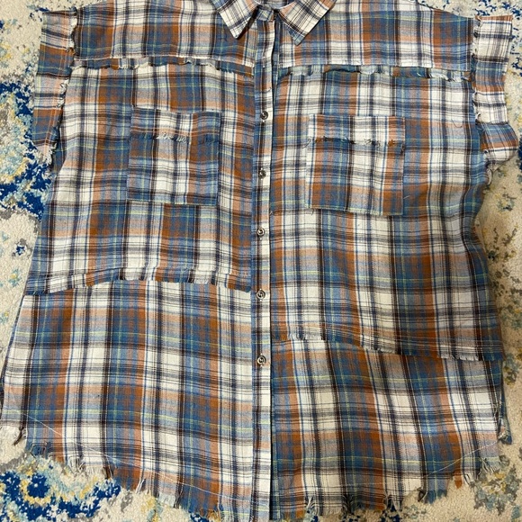 easel Tops - Easel Women's Plaid Button Down Size Medium‎ Short Sleeved Shirt With Pockets